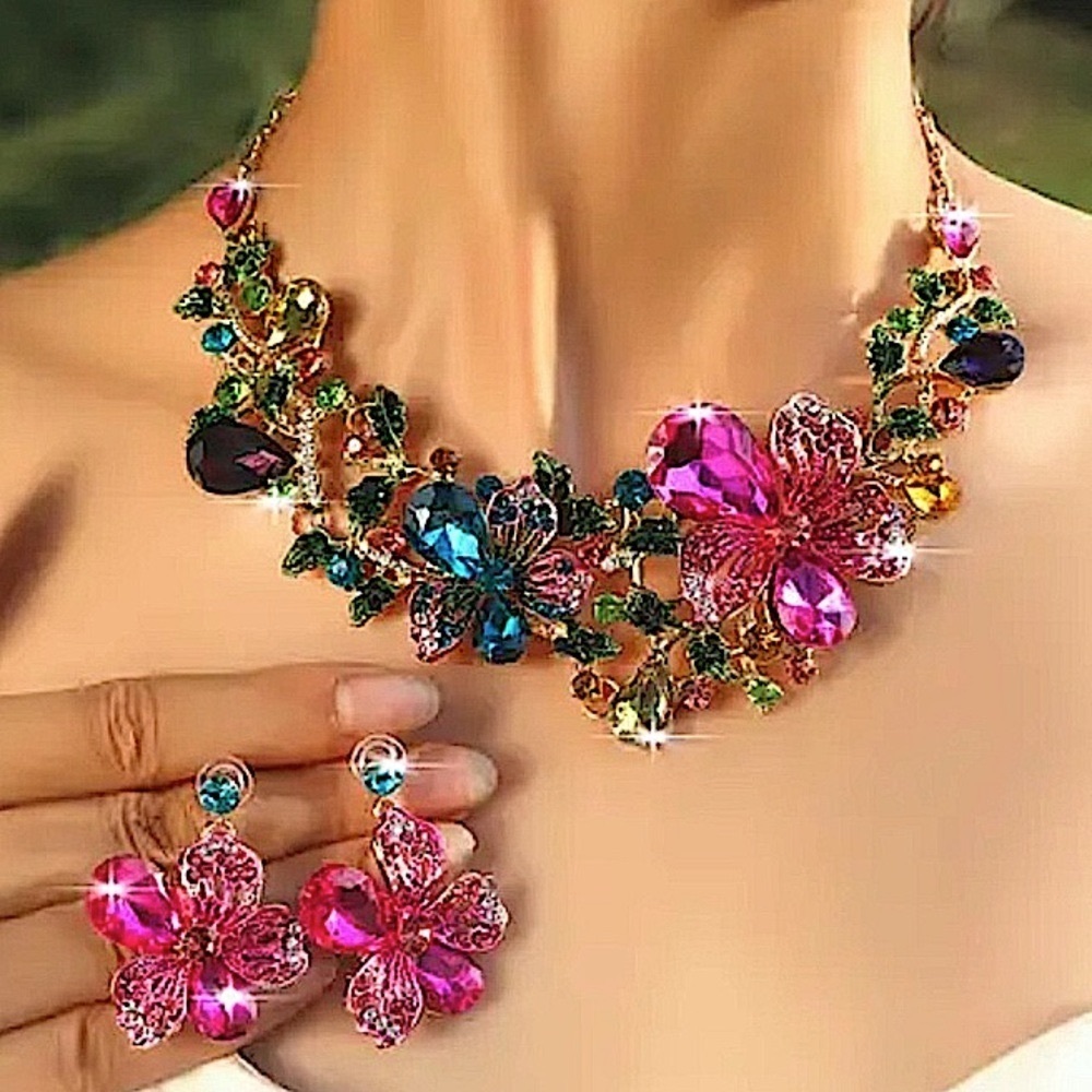 Vintage Inspired Flower Necklace Multi Color Austrian Crystal Gold Statement